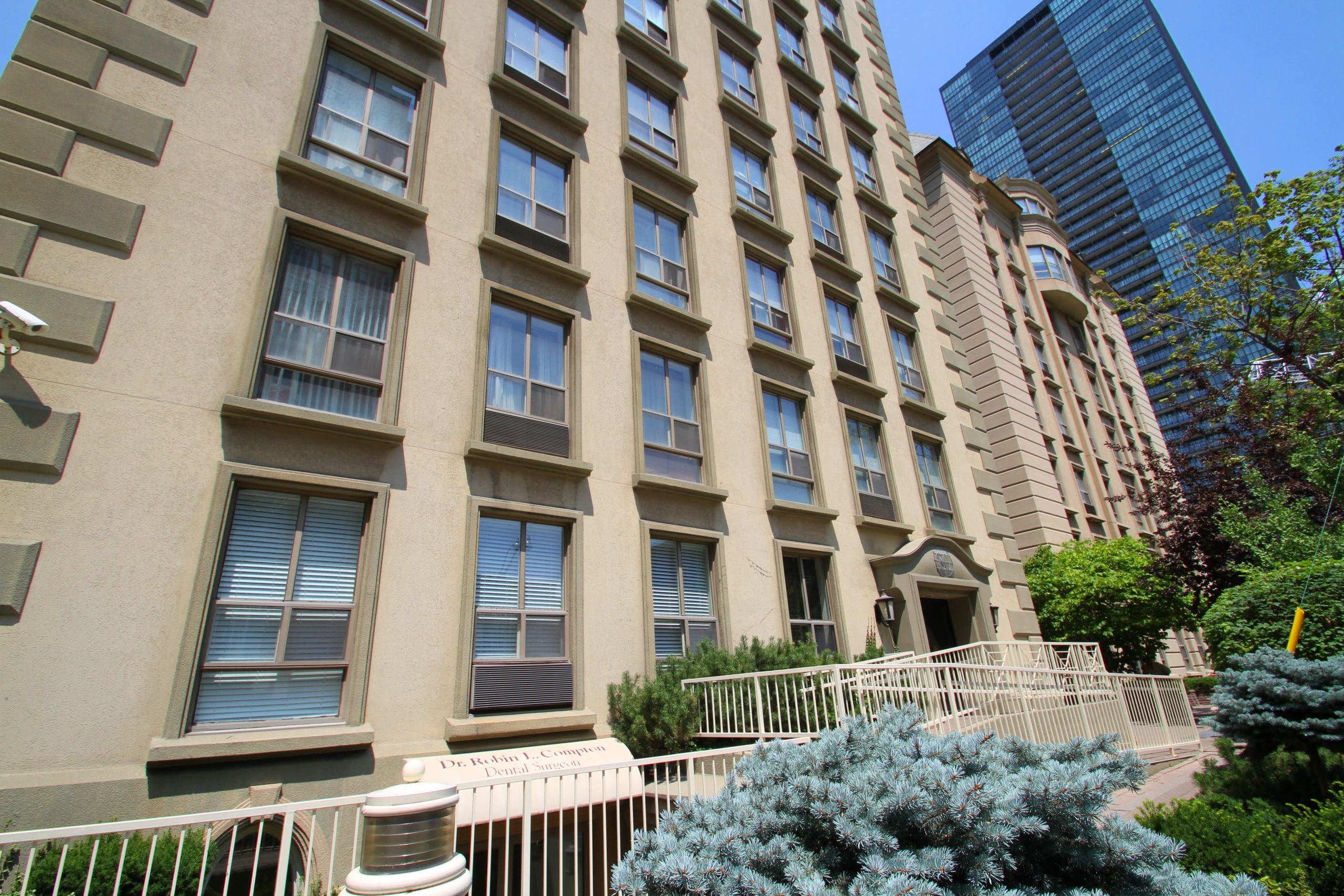 80 88 Charles St Yonge Bloor Condos For Sale The WEIR Team